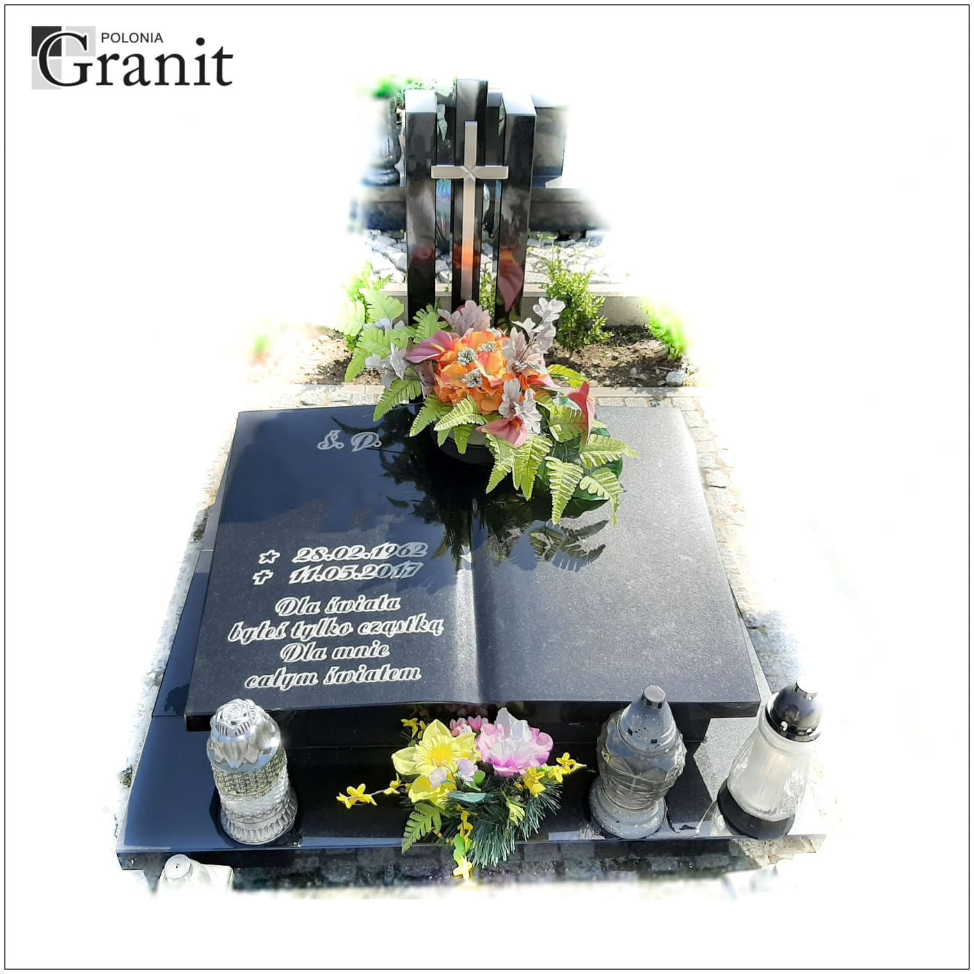 Nagrobki urnowe — realizacja Polonia Granit nr 24